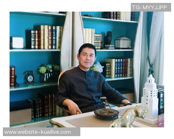 李泓澎的成长之路与艺术追求：从少年梦想到当代艺术家的蜕变历程